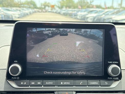 Certified 2024 Nissan Altima 2.5 SV FWD image 23
