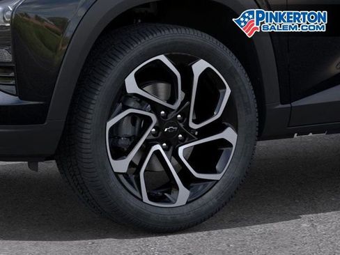 New 2026 Chevrolet Trax RS w/ Sunroof Package image 9