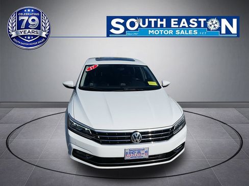 Used 2017 Volkswagen Passat 1.8T SE FWD image 3