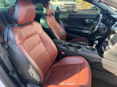 Used 2016 Ford Mustang GT Premium RWD image 30