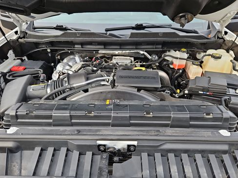 Used 2022 Chevrolet Silverado 2500 High Country w/ Z71 Off-Road Package image 33