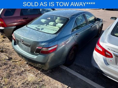 Used 2009 Toyota Camry LE FWD image 4