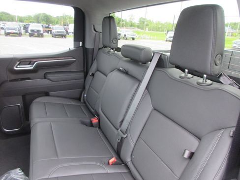 New 2026 GMC Sierra 1500 SLT w/ SLT Convenience Package AWD/4WD image 16