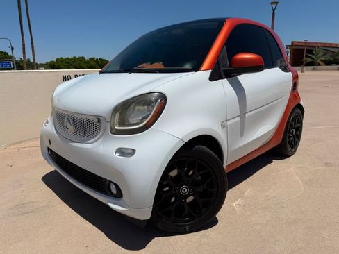 Used 2016 smart fortwo passion w/ Edition #1 Package RWD image 1