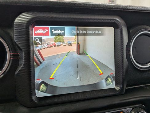 Used 2020 Jeep Gladiator Rubicon AWD/4WD image 24