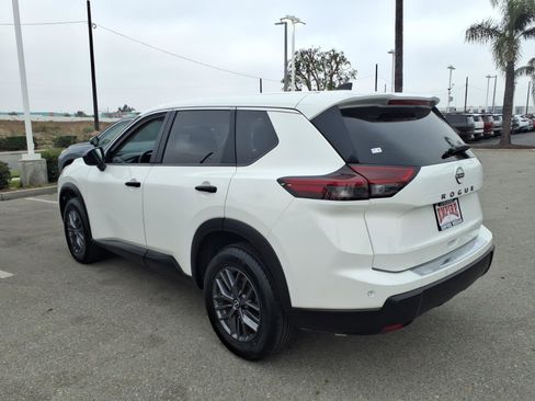 Certified 2024 Nissan Rogue S FWD image 9