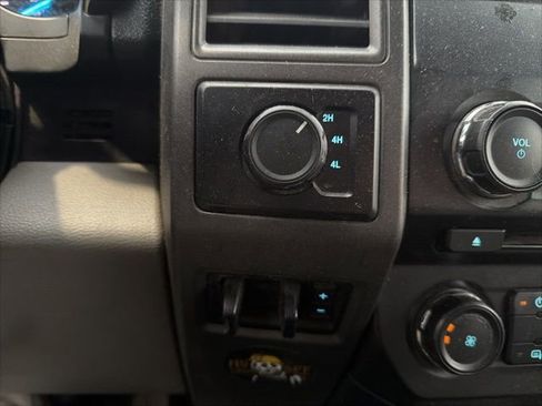 Used 2017 Ford F550 XL image 32