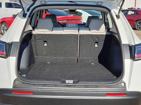 Used 2025 Honda HR-V LX image 9