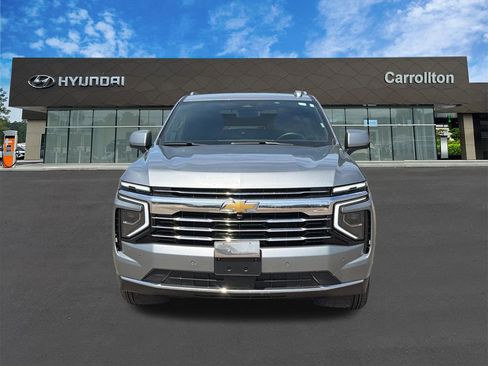 Used 2025 Chevrolet Tahoe LT AWD/4WD image 2