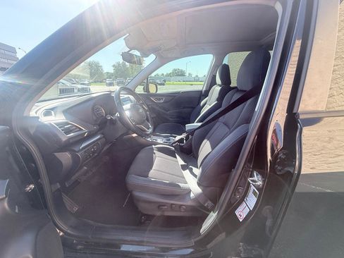 Used 2020 Subaru Forester Premium AWD/4WD image 10