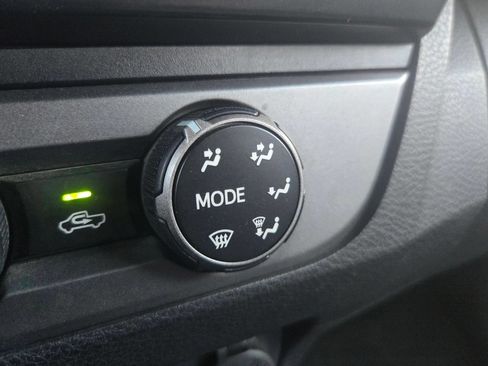 Used 2019 Toyota Tacoma TRD Sport w/ Technology Package RWD image 25