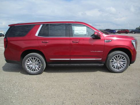 New 2026 GMC Yukon Elevation w/ Elevation Premium Package AWD/4WD image 3
