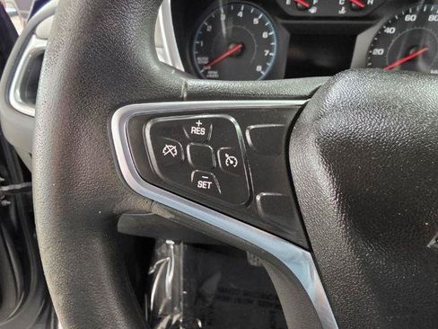 Used 2018 Chevrolet Equinox LS FWD image 11