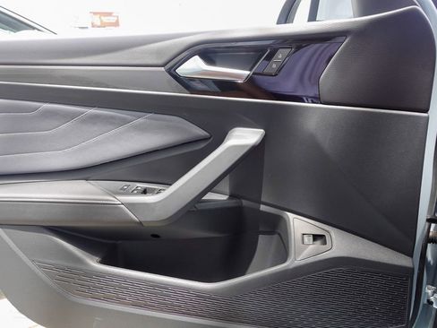 New 2025 Volkswagen Jetta SEL image 13