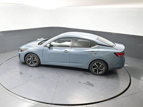 Used 2024 Nissan Sentra SV FWD image 44