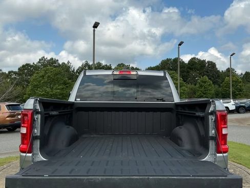 Used 2025 RAM 1500 Big Horn AWD/4WD image 29