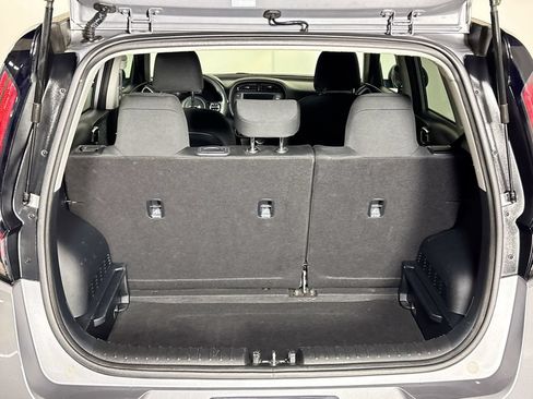 Used 2025 Kia Soul LX w/ LX Technology Package FWD image 20