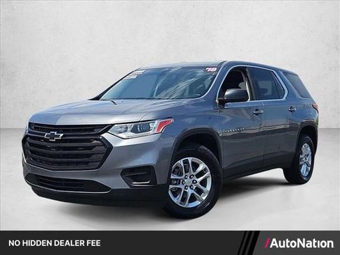 Certified 2018 Chevrolet Traverse LS w/ LPO, Black Accent Package FWD image 1