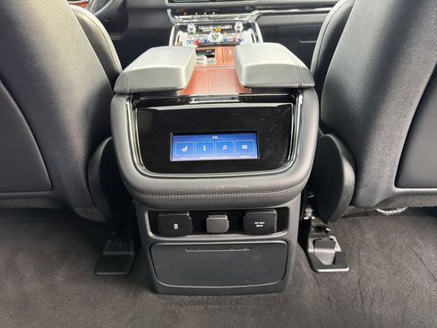 Used 2024 Lincoln Navigator Reserve image 25