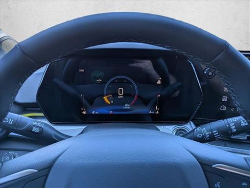 New 2026 Chevrolet Trax LT w/ Sunroof Package image 11