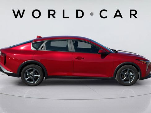 Certified 2025 Kia K4 FWD image 15
