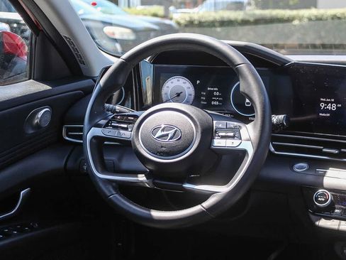 Certified 2023 Hyundai Elantra SEL w/ Convenience Package FWD image 17