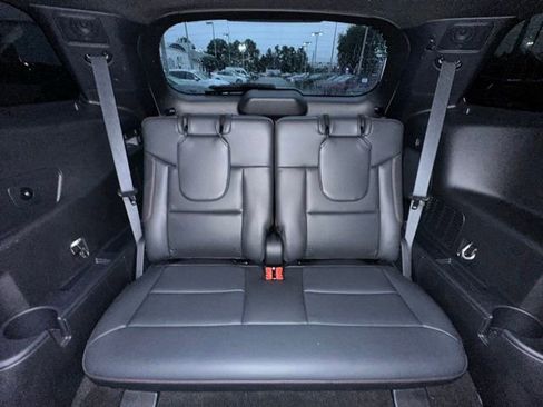 Used 2025 Ford Explorer ST-Line image 31