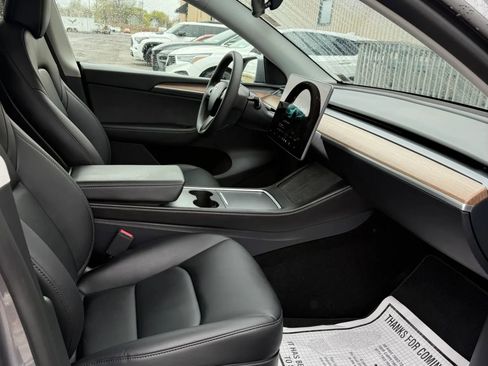 Used 2025 Tesla Model Y Performance image 21