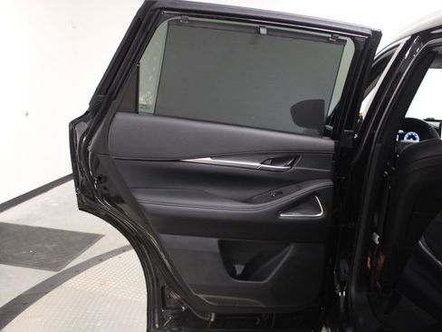 Certified 2025 INFINITI QX60 Luxe w/ Vision Package image 40