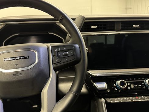 Used 2024 GMC Sierra 3500 Denali w/ Technology Package image 21