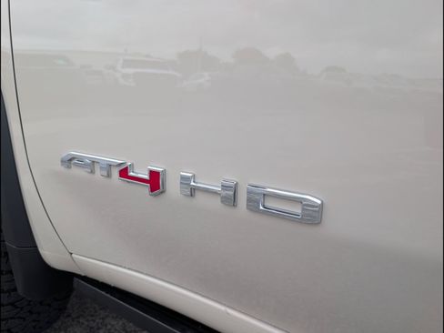 New 2026 GMC Sierra 2500 AT4 w/ AT4 Premium Plus Package AWD/4WD image 19