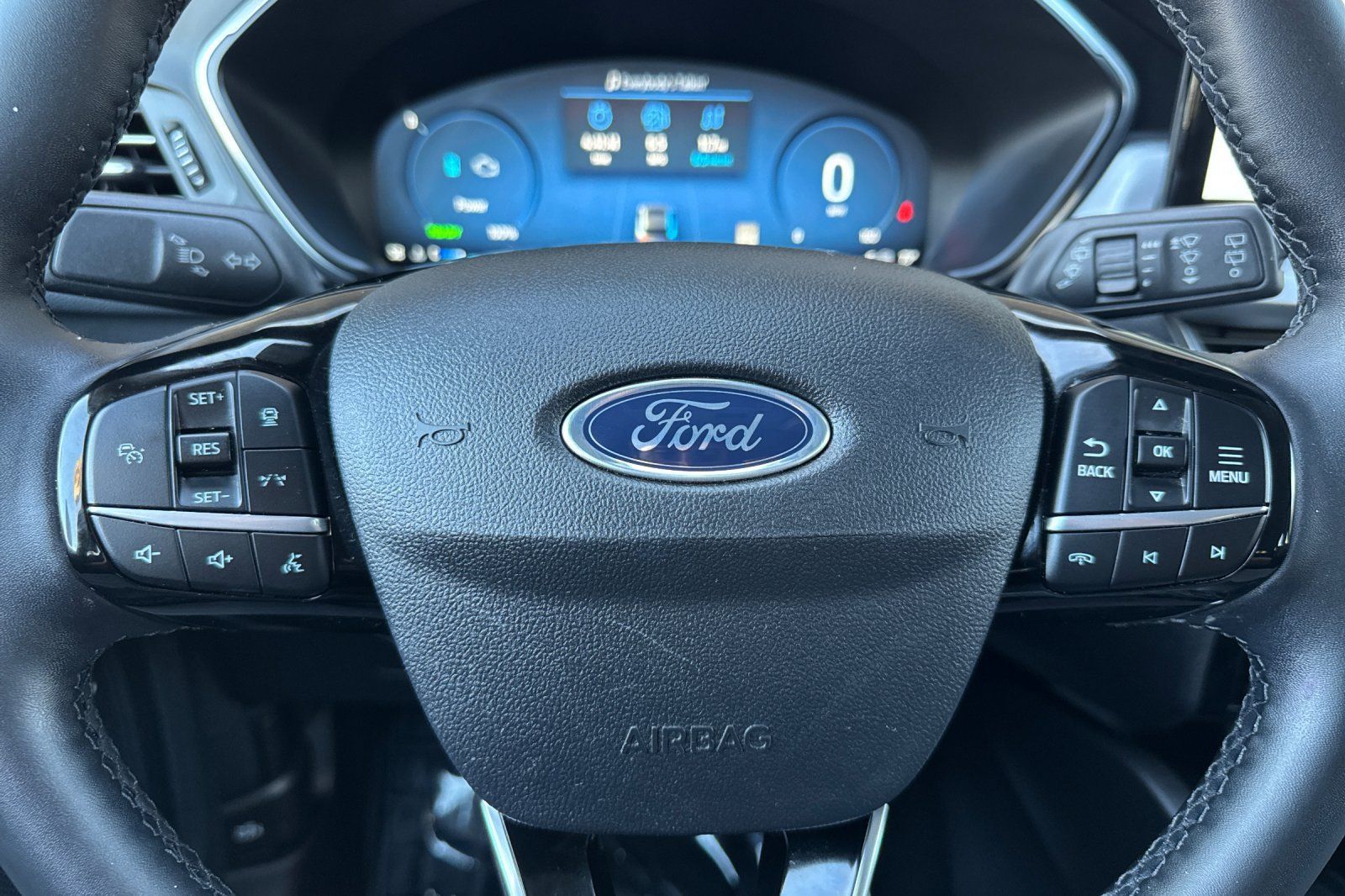 Used 2025 Ford Escape SE w/ PHEV Premium Package FWD image 25