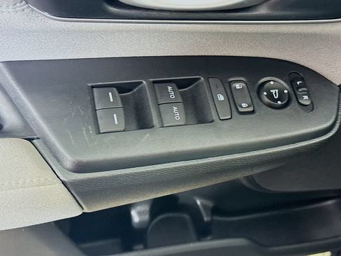 Used 2018 Honda CR-V EX image 17
