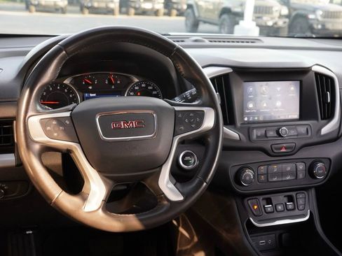 Used 2020 GMC Terrain SLE image 28