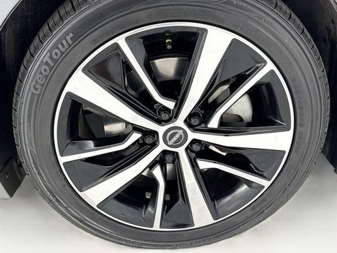 Used 2023 Nissan Maxima SV w/ Floor Mat Group FWD image 31