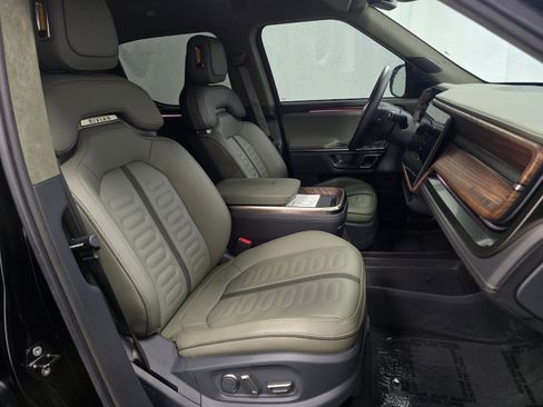Used 2022 Rivian R1T Adventure image 26