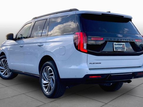 Used 2025 Ford Expedition Platinum w/ Stealth Performance Package AWD/4WD image 12