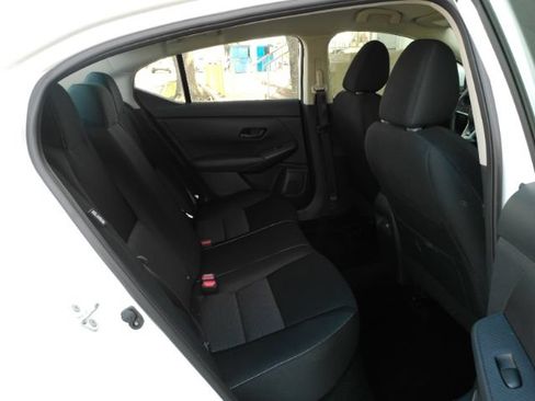 Used 2025 Nissan Sentra SV FWD image 22