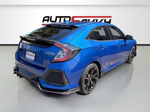 Used 2018 Honda Civic Sport Touring image 7