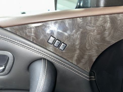 Used 2023 Nissan Armada Platinum w/ Captain's Chairs Package AWD/4WD image 9