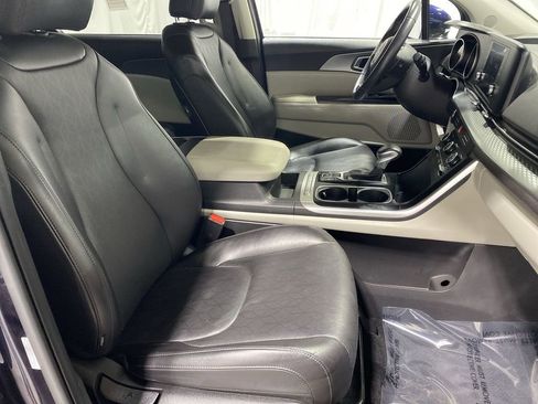 Used 2024 Kia Carnival LX image 26