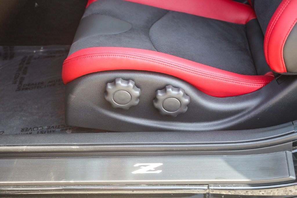 New 2026 Nissan Z Performance w/ Floor Mat Package RWD image 18