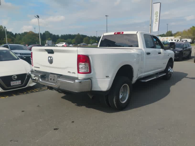 Used 2024 RAM 3500 Big Horn AWD/4WD image 4