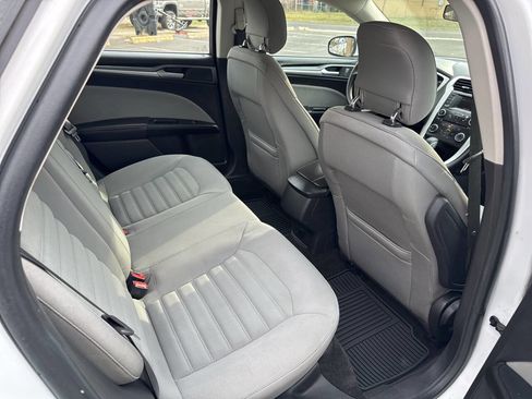 Used 2014 Ford Fusion S image 7