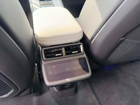 New 2026 Polestar Polestar 4 w/ Performance Pack image 18