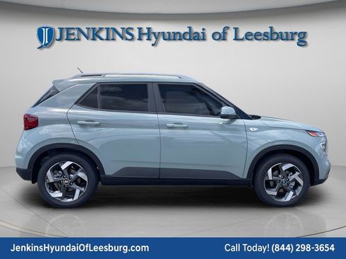 New 2026 Hyundai Venue SEL FWD image 3