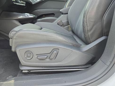 Used 2023 Audi Q4 e-tron Prestige w/ Black Optic Package image 29