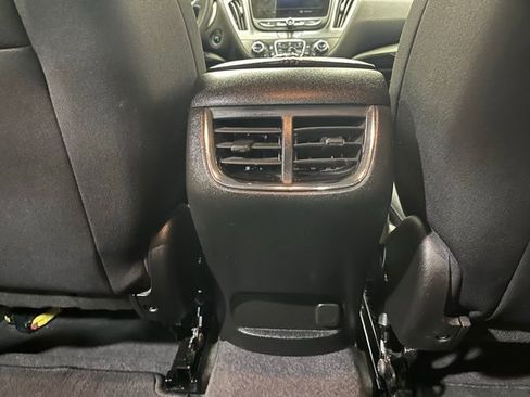 Used 2023 Chevrolet Malibu LT image 23