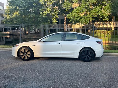 Used 2025 Tesla Model 3 RWD image 8