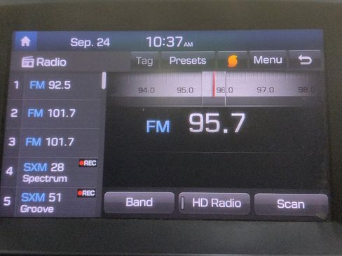 Used 2017 Hyundai Santa Fe Sport w/ 2.4L Value Package 06 image 25